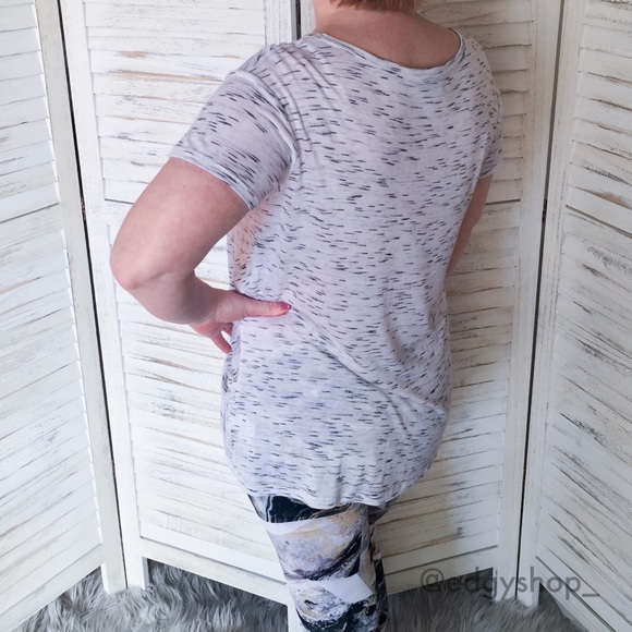 Bobeau | Knot Front Tee - Picture 4 of 5